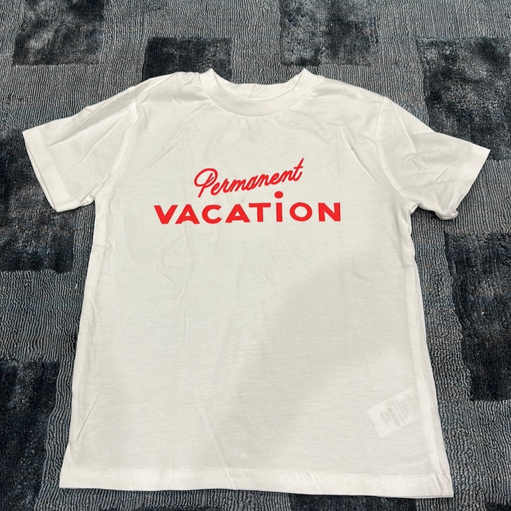 Kids T-shirt, size 4T, never worn